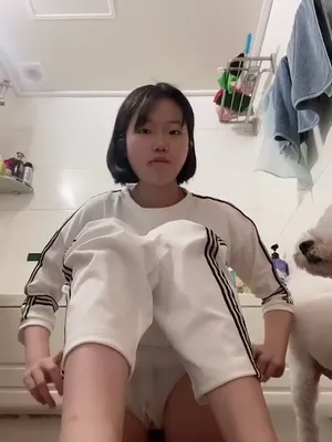 《롱다리 어린 전신스타킹 업소년 몰카》 - 한국야동 국산야동